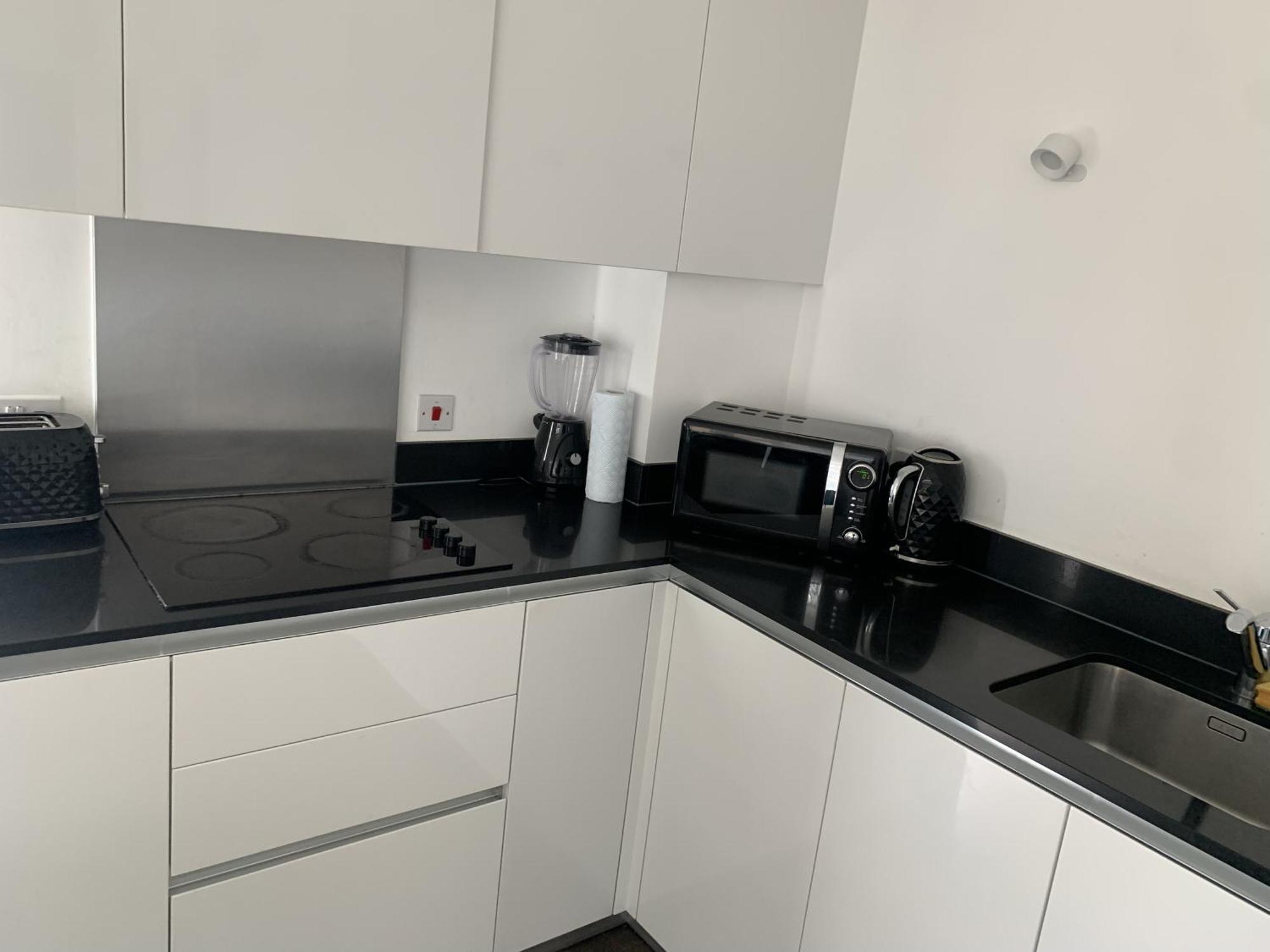 2 Bedroom 2 Bath 1 Ensuite In Roya Asenal Beautiful Views & Parking London Eksteriør bilde