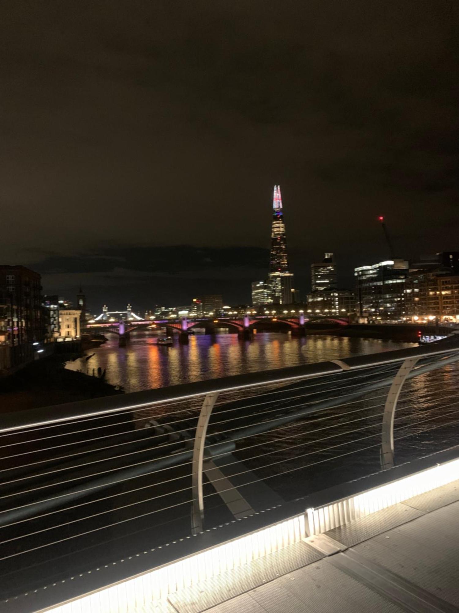2 Bedroom 2 Bath 1 Ensuite In Roya Asenal Beautiful Views & Parking London Eksteriør bilde