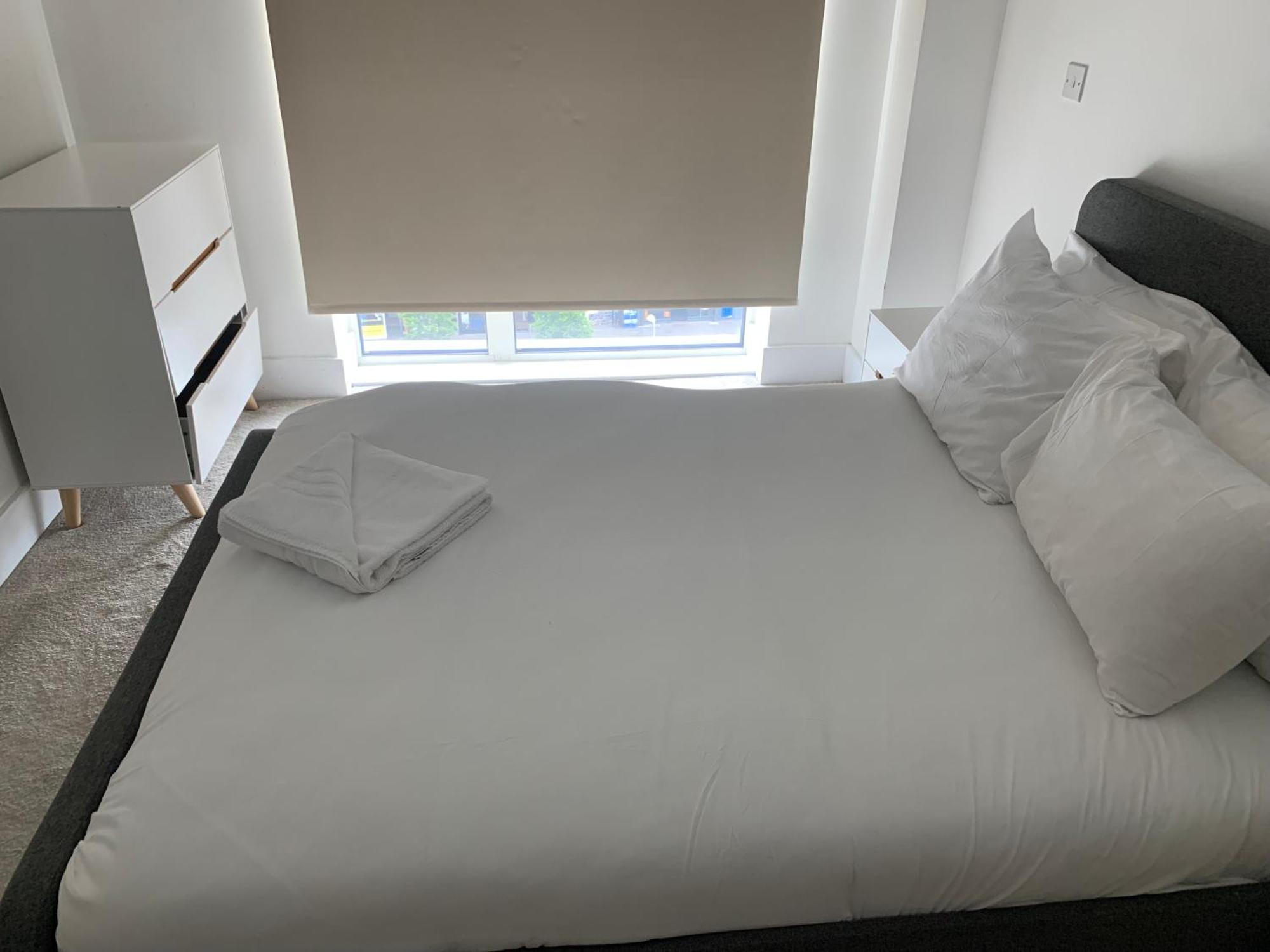 2 Bedroom 2 Bath 1 Ensuite In Roya Asenal Beautiful Views & Parking London Eksteriør bilde